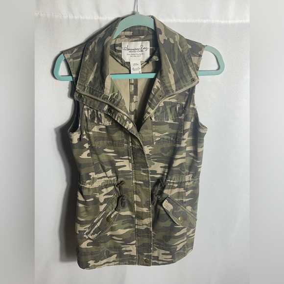 American Rag Women’s Camo Utility Vest Zip Front Drawstring Waist Size S - Picture 1 of 9